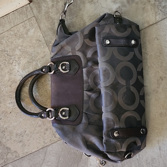 Gray coach purse - Picture 5 of 9